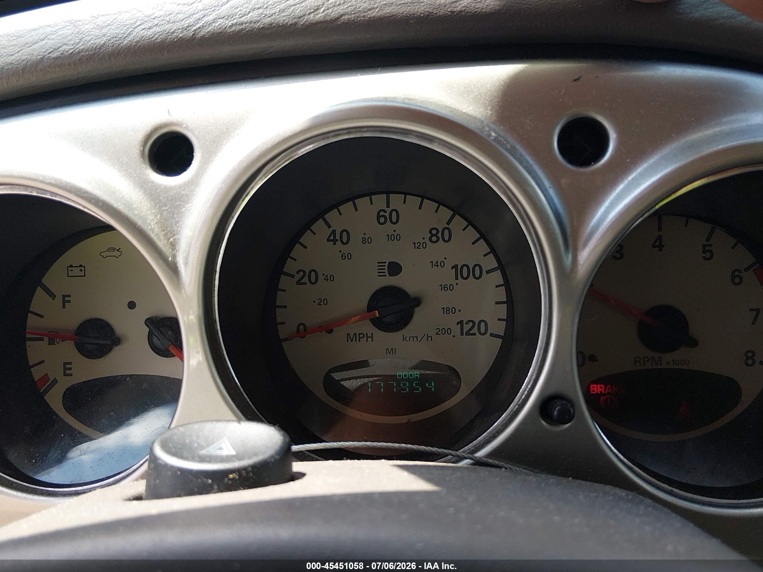 2004 Chrysler Pt Cruiser Touring White vin: 3C4FY58B34T287901