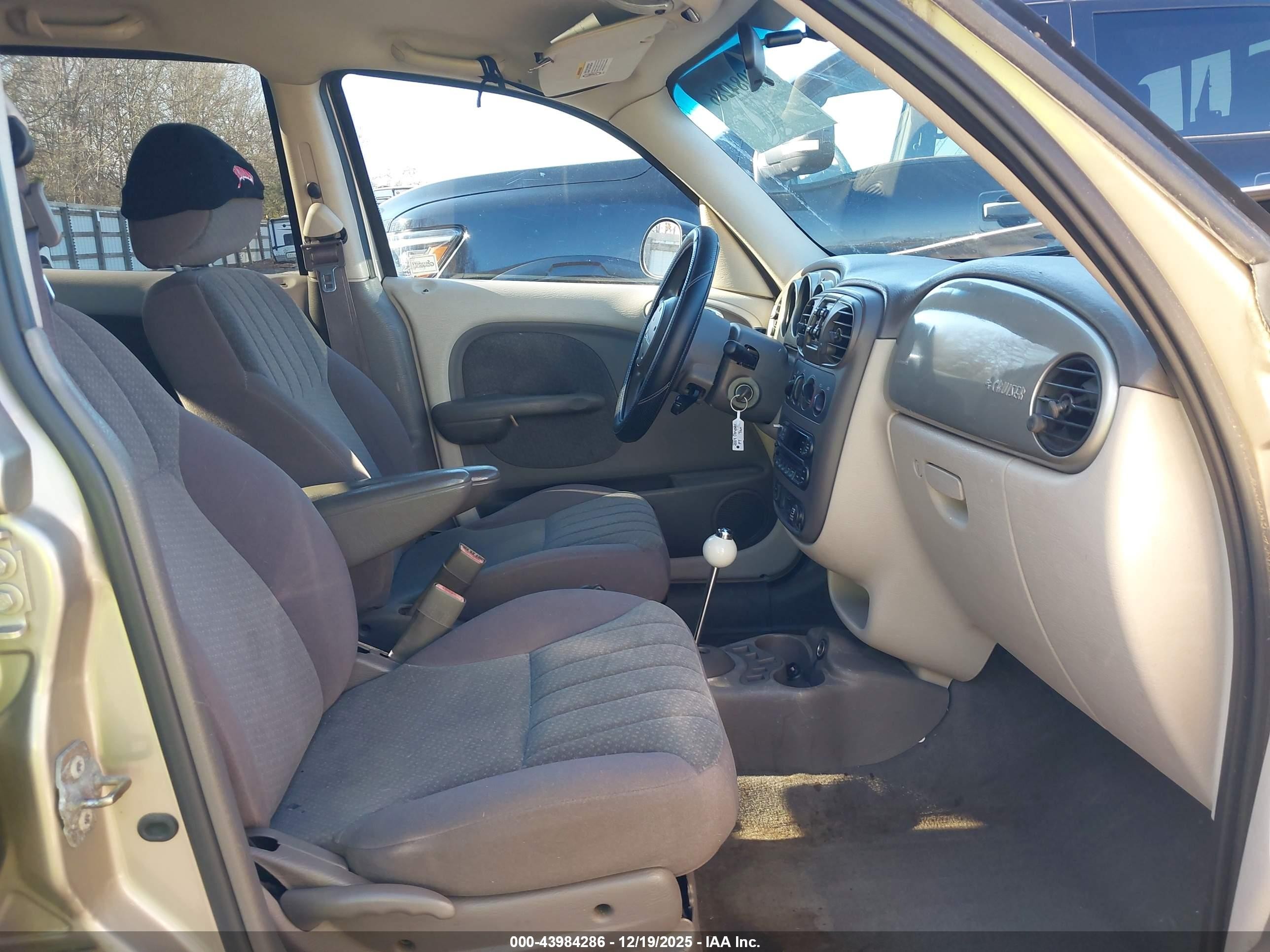2004 Chrysler Pt Cruiser Touring Gold vin: 3C4FY58B44T303569