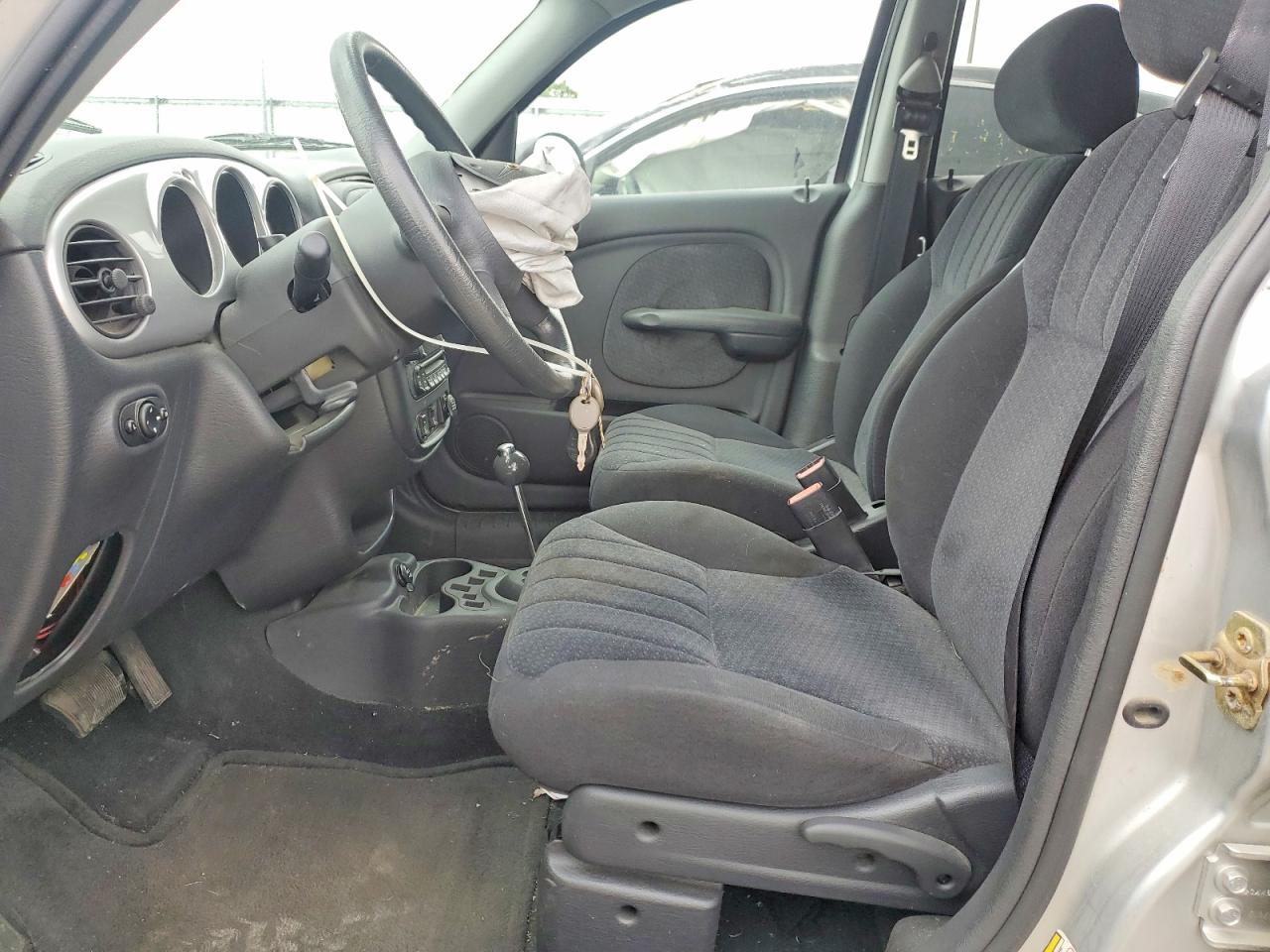 2005 Chrysler Pt Cruiser Touring Silver vin: 3C4FY58B45T518550