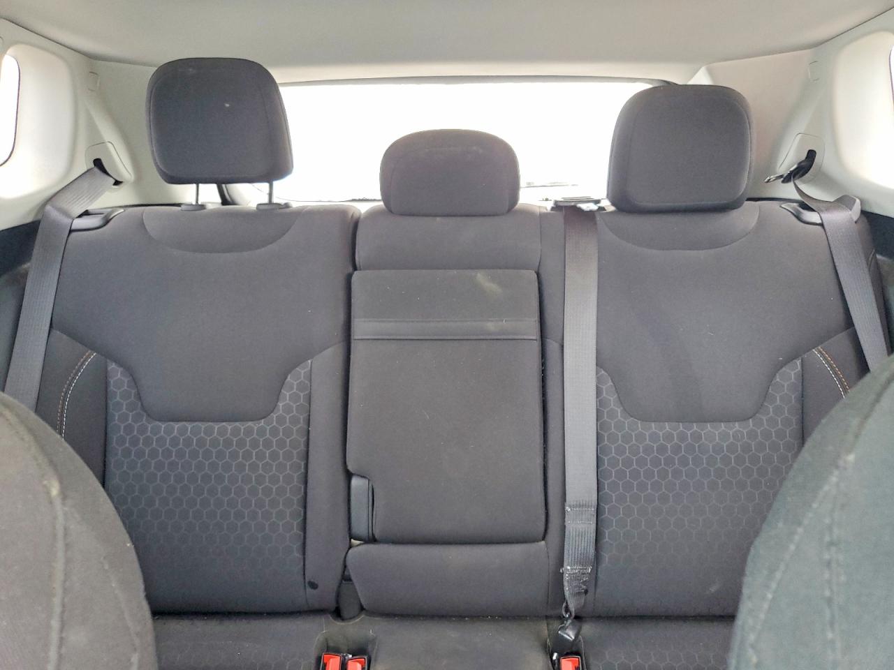 2019 Jeep Compass Sport Silver vin: 3C4NJCAB0KT700031