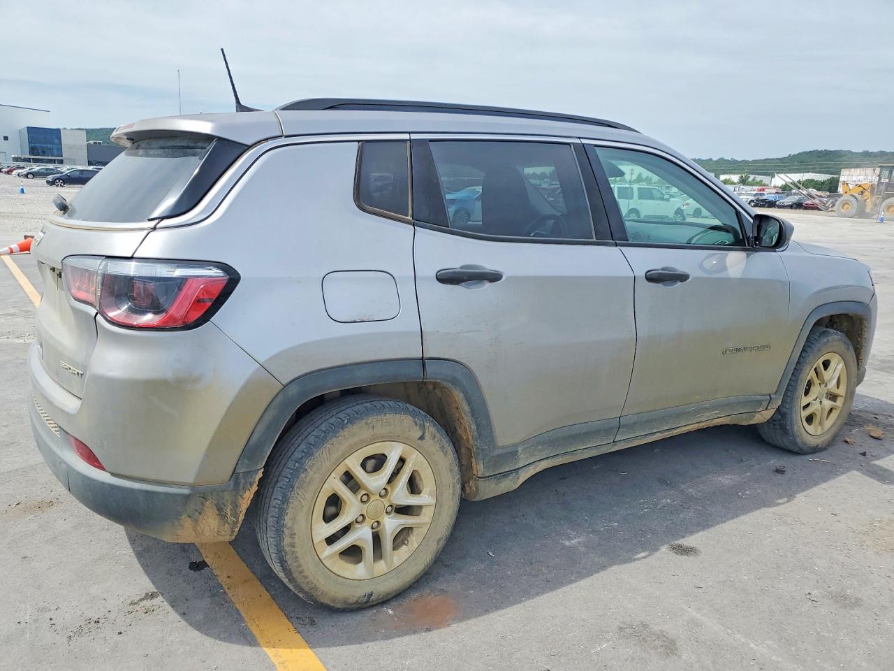 2019 Jeep Compass Sport Silver vin: 3C4NJCAB0KT700031
