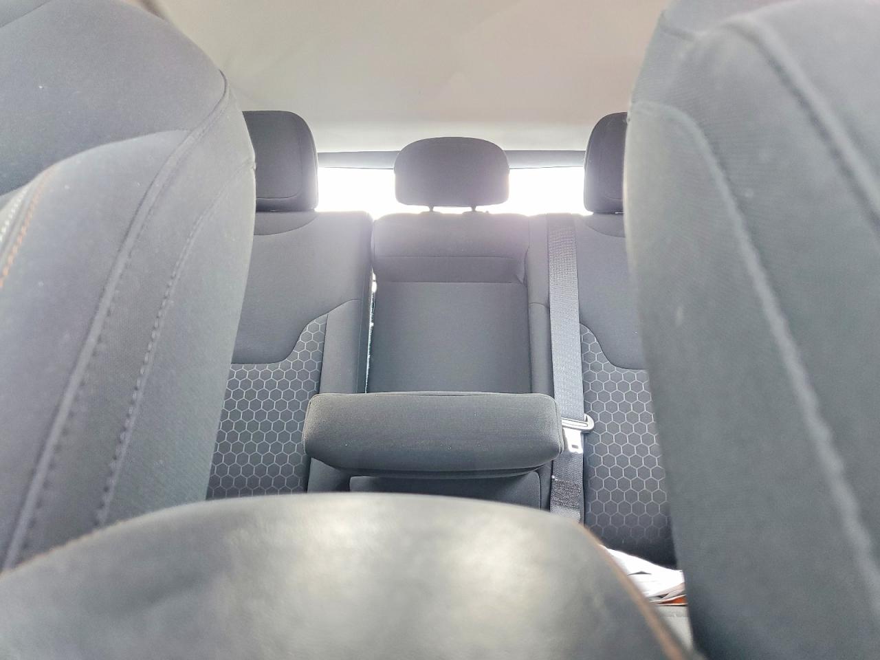 2018 Jeep Compass Sport Silver vin: 3C4NJCAB2JT495035