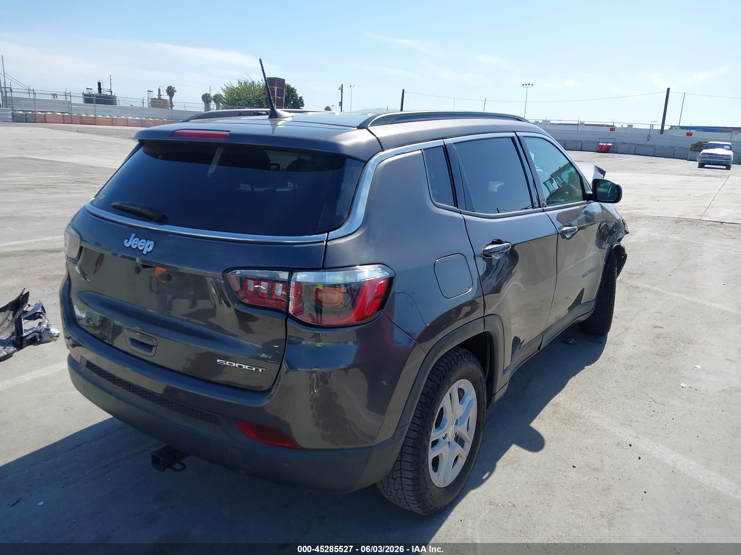 2020 Jeep Compass Sport Fwd Gray vin: 3C4NJCAB3LT169893