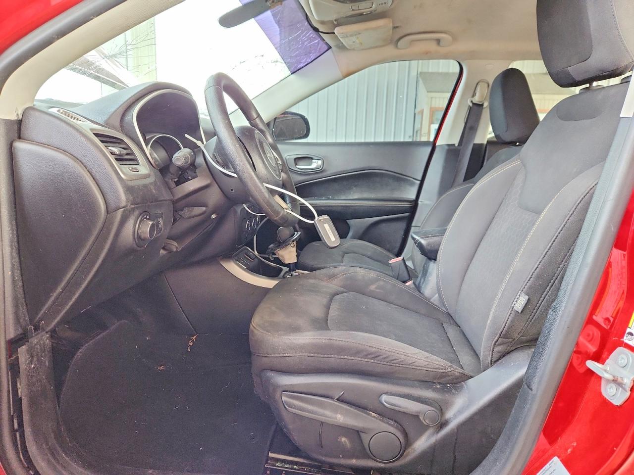 2017 Jeep Compass Sport Red vin: 3C4NJCAB4HT658844