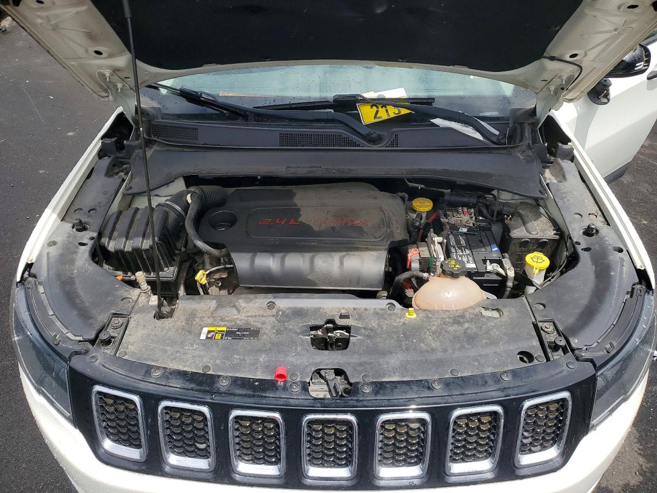 2018 Jeep Compass Sport White vin: 3C4NJCAB5JT226754