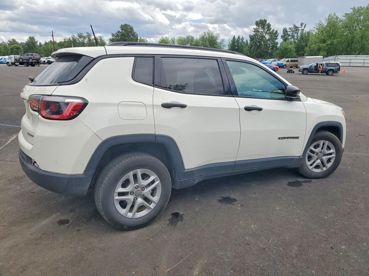 2018 Jeep Compass Sport White vin: 3C4NJCAB5JT226754
