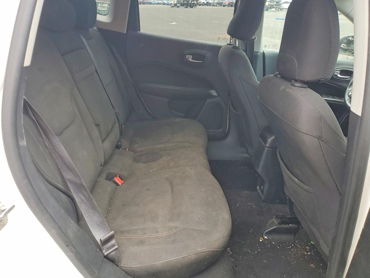 2018 Jeep Compass Sport White vin: 3C4NJCAB5JT226754