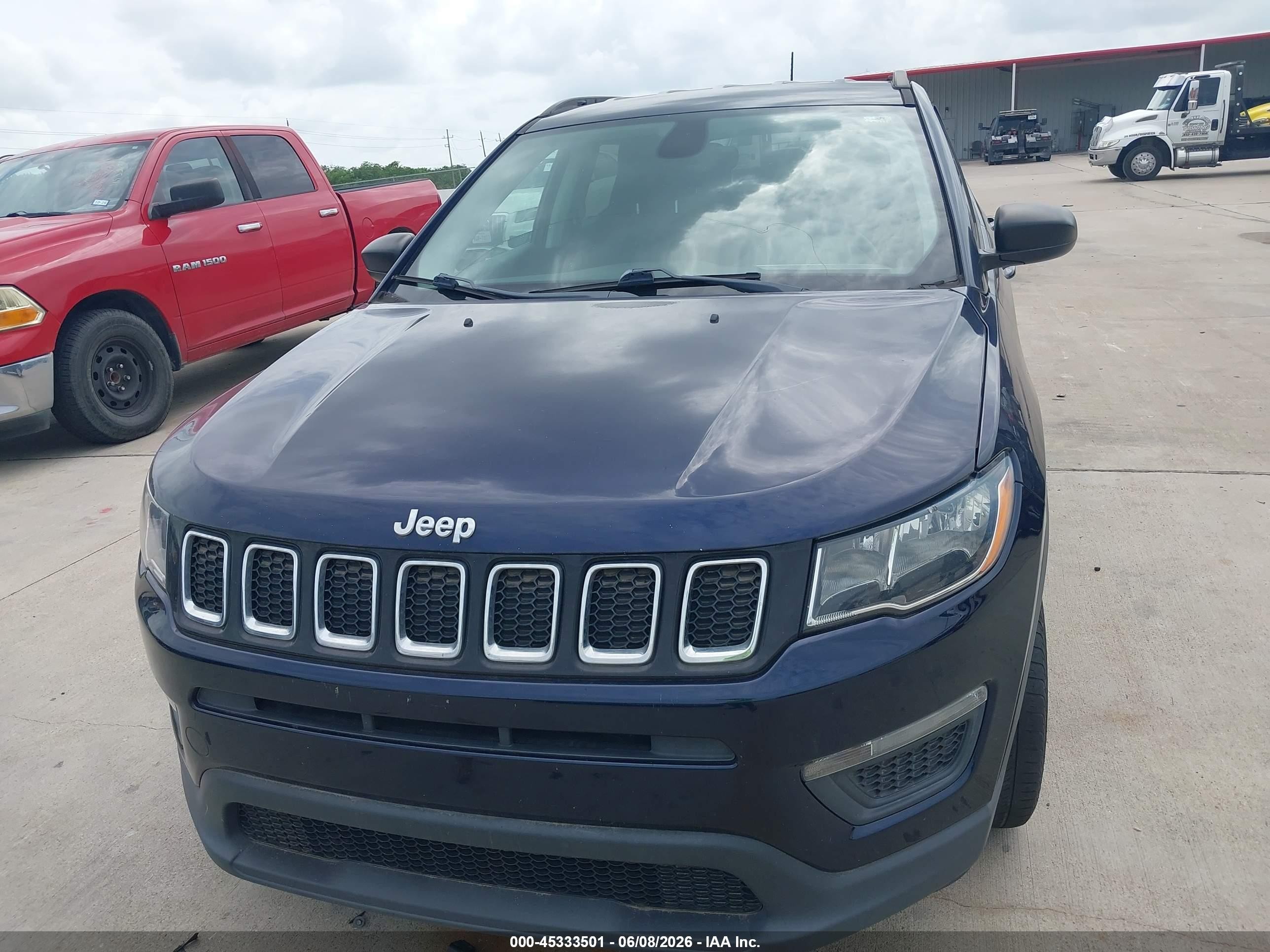 2018 Jeep Compass Sport Fwd Blue vin: 3C4NJCAB5JT240525
