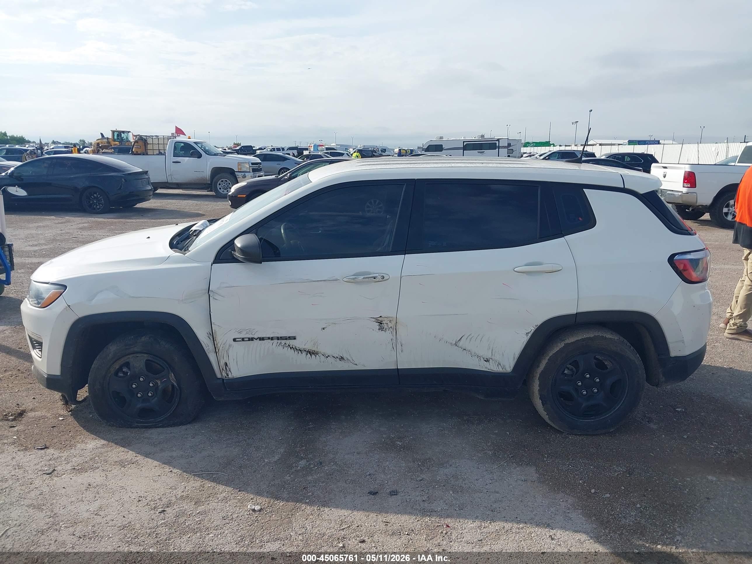 2019 Jeep Compass Sport Fwd Белый vin: 3C4NJCAB8KT726425