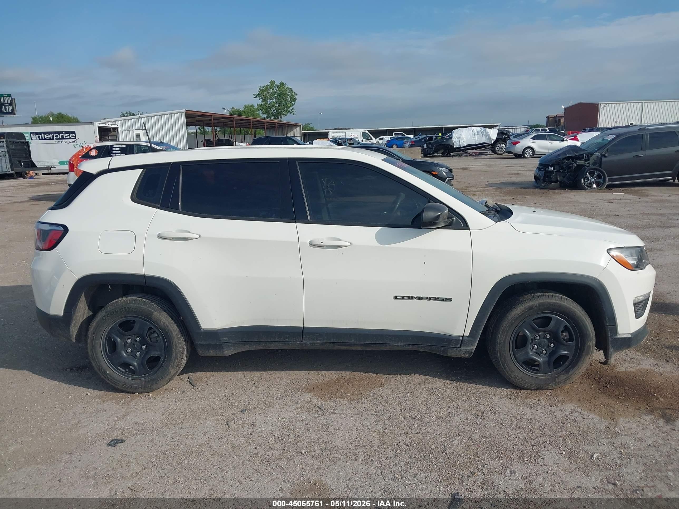 2019 Jeep Compass Sport Fwd Белый vin: 3C4NJCAB8KT726425