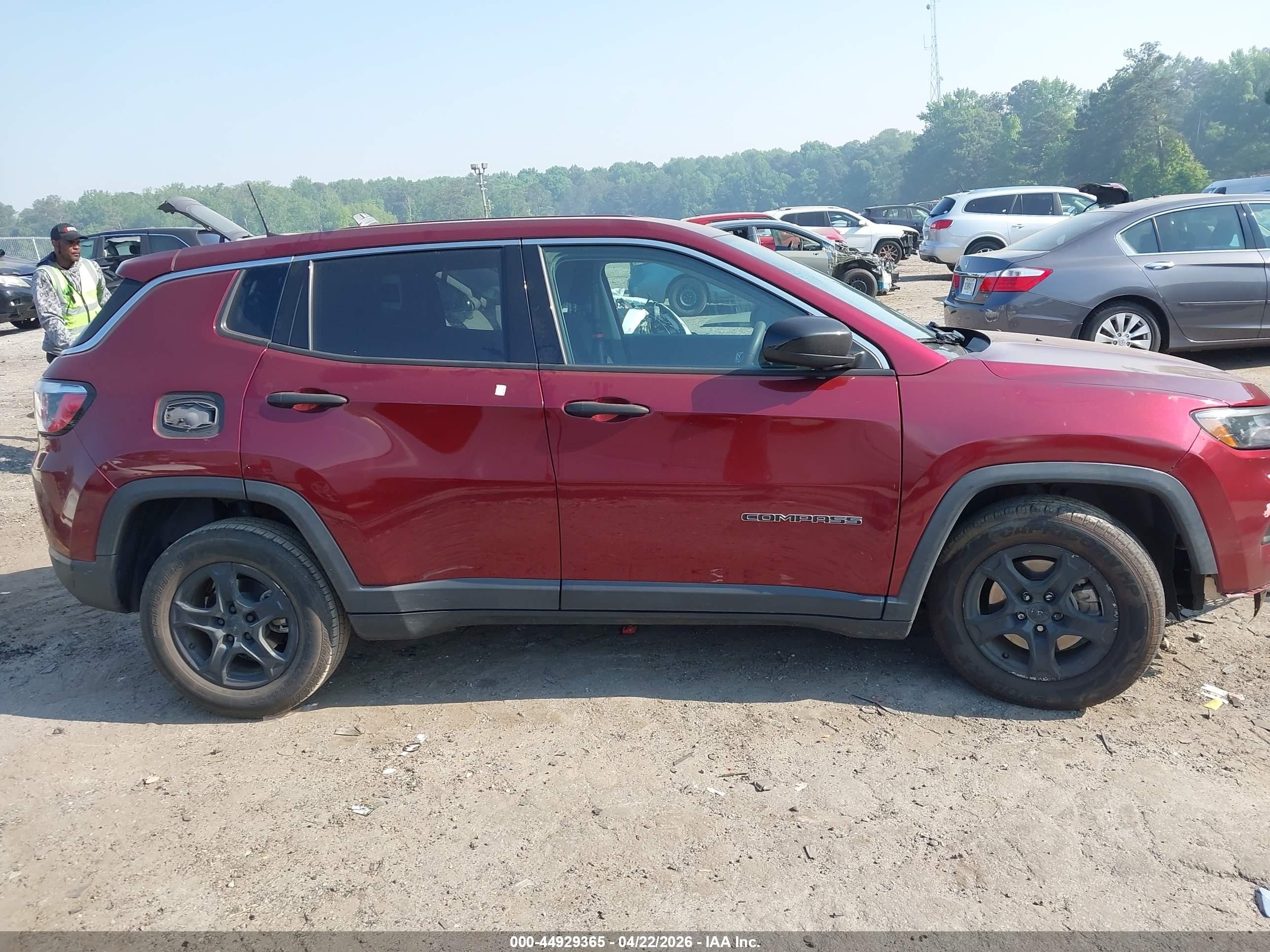 2022 Jeep Compass Sport Fwd Burgundy vin: 3C4NJCAB9NT172669