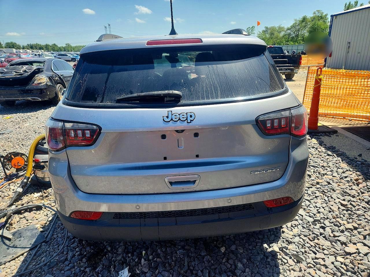 2017 Jeep Compass Sport Silver vin: 3C4NJCABXHT668391