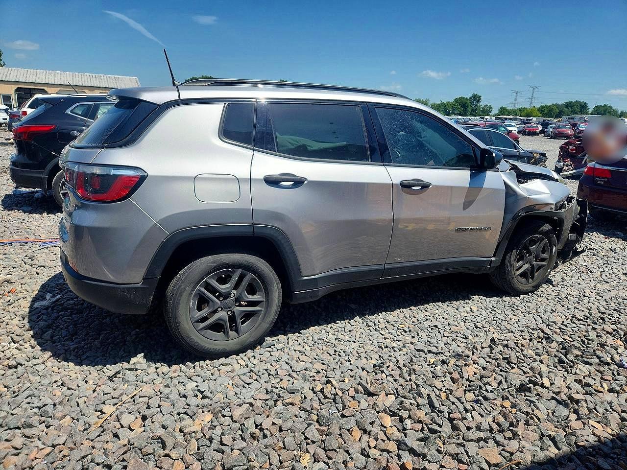 2017 Jeep Compass Sport Silver vin: 3C4NJCABXHT668391