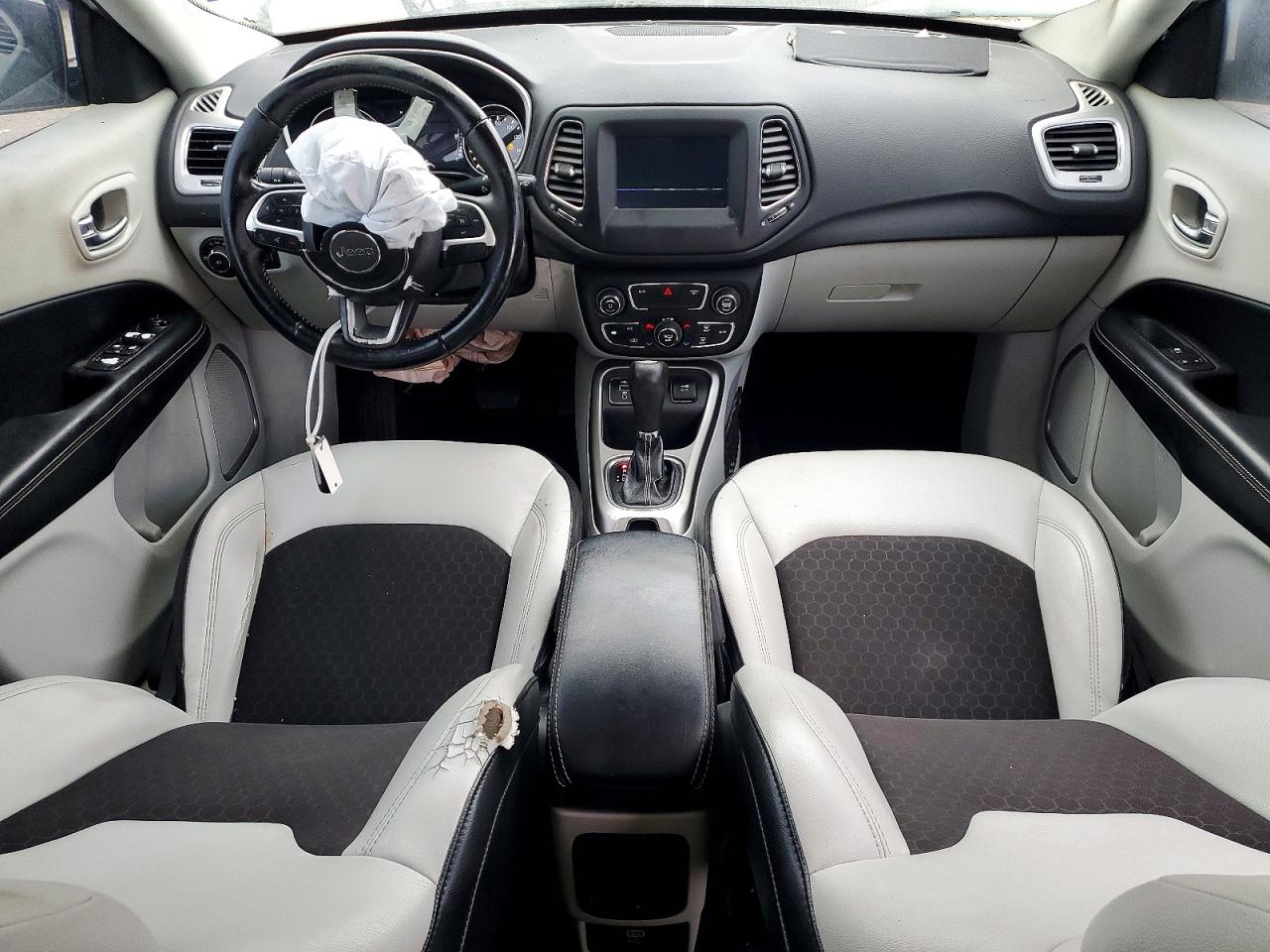 2020 Jeep Compass Latitude White vin: 3C4NJCBB1LT142979