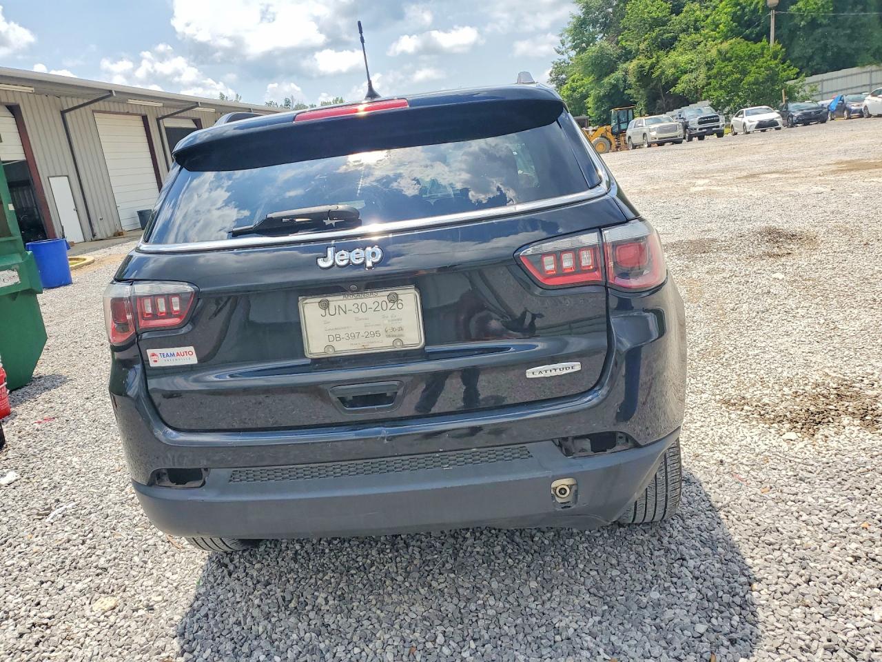2018 Jeep Compass Latitude Black vin: 3C4NJCBB3JT487511