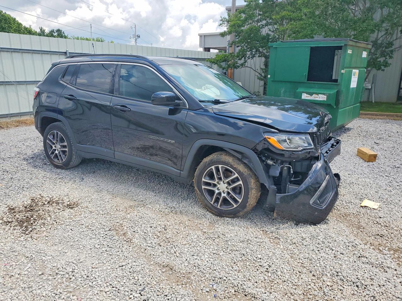 2018 Jeep Compass Latitude Black vin: 3C4NJCBB3JT487511