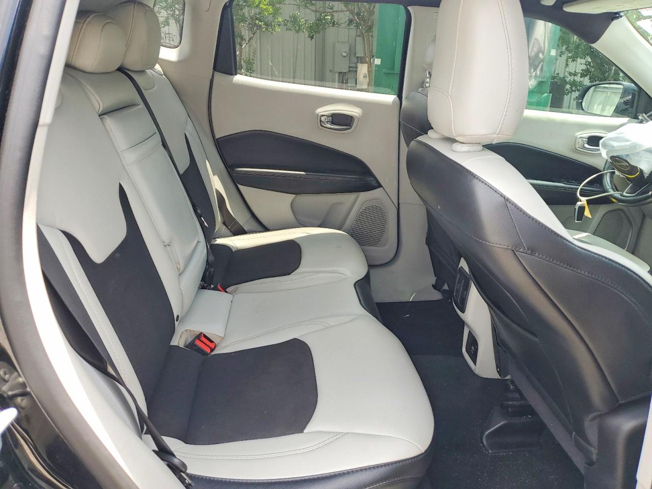 2018 Jeep Compass Latitude Black vin: 3C4NJCBB3JT487511