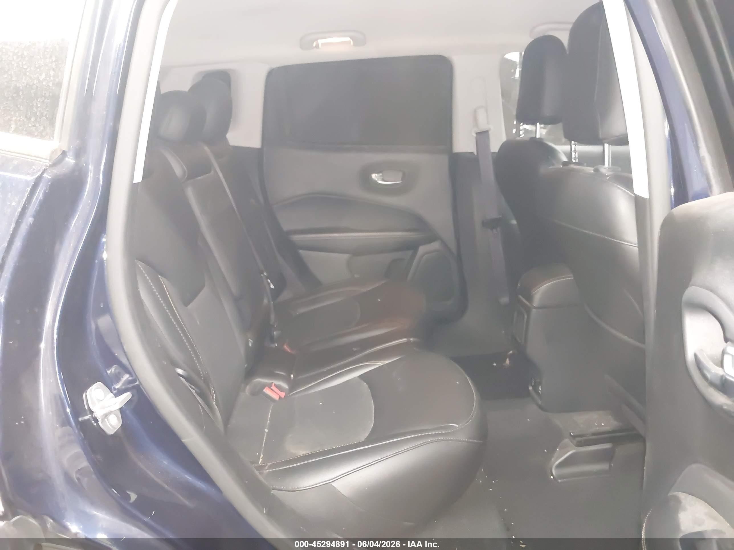 2019 Jeep Compass Latitude Fwd Blue vin: 3C4NJCBB3KT833168