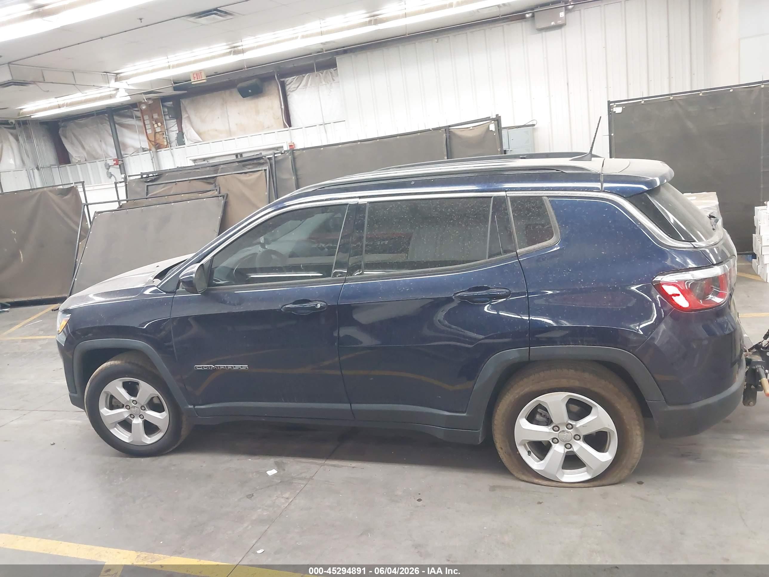 2019 Jeep Compass Latitude Fwd Blue vin: 3C4NJCBB3KT833168
