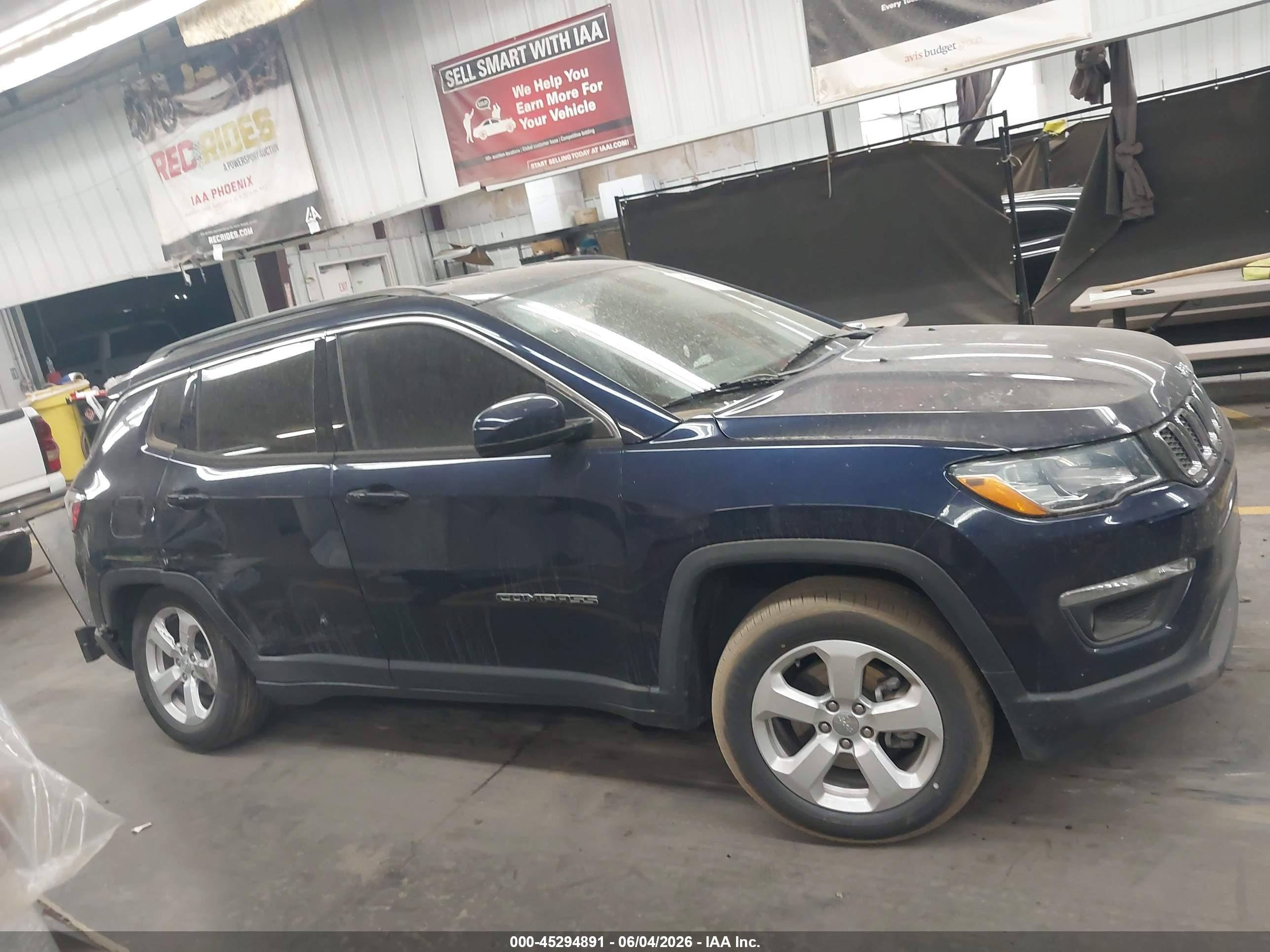 2019 Jeep Compass Latitude Fwd Blue vin: 3C4NJCBB3KT833168