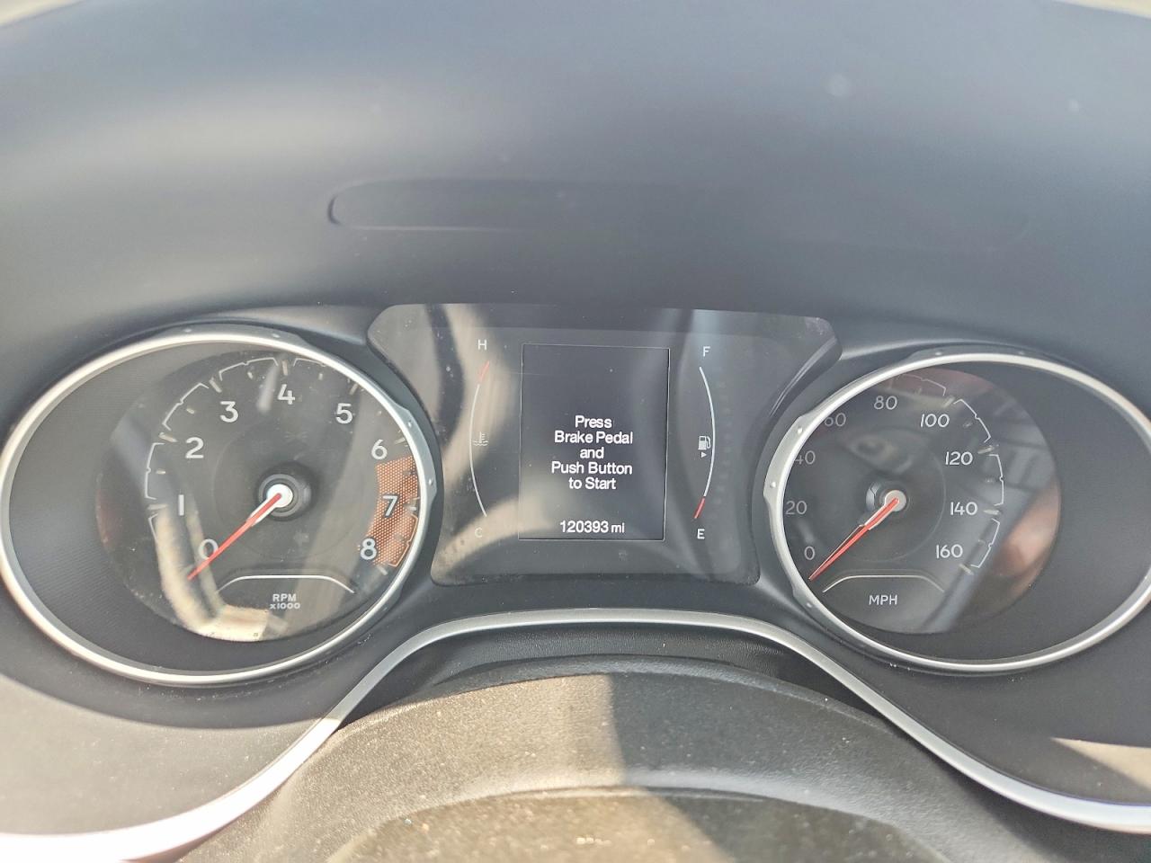 2018 Jeep Compass Latitude Silver vin: 3C4NJCBB4JT466120