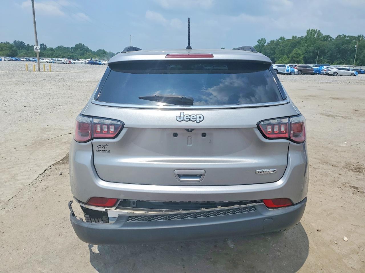 2018 Jeep Compass Latitude Gray vin: 3C4NJCBB4JT487792