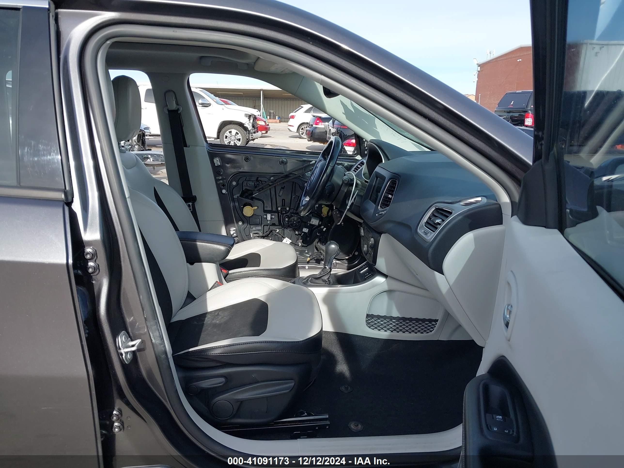 2020 Jeep Compass Sun And Safety Fwd Gray vin: 3C4NJCBB4LT258774