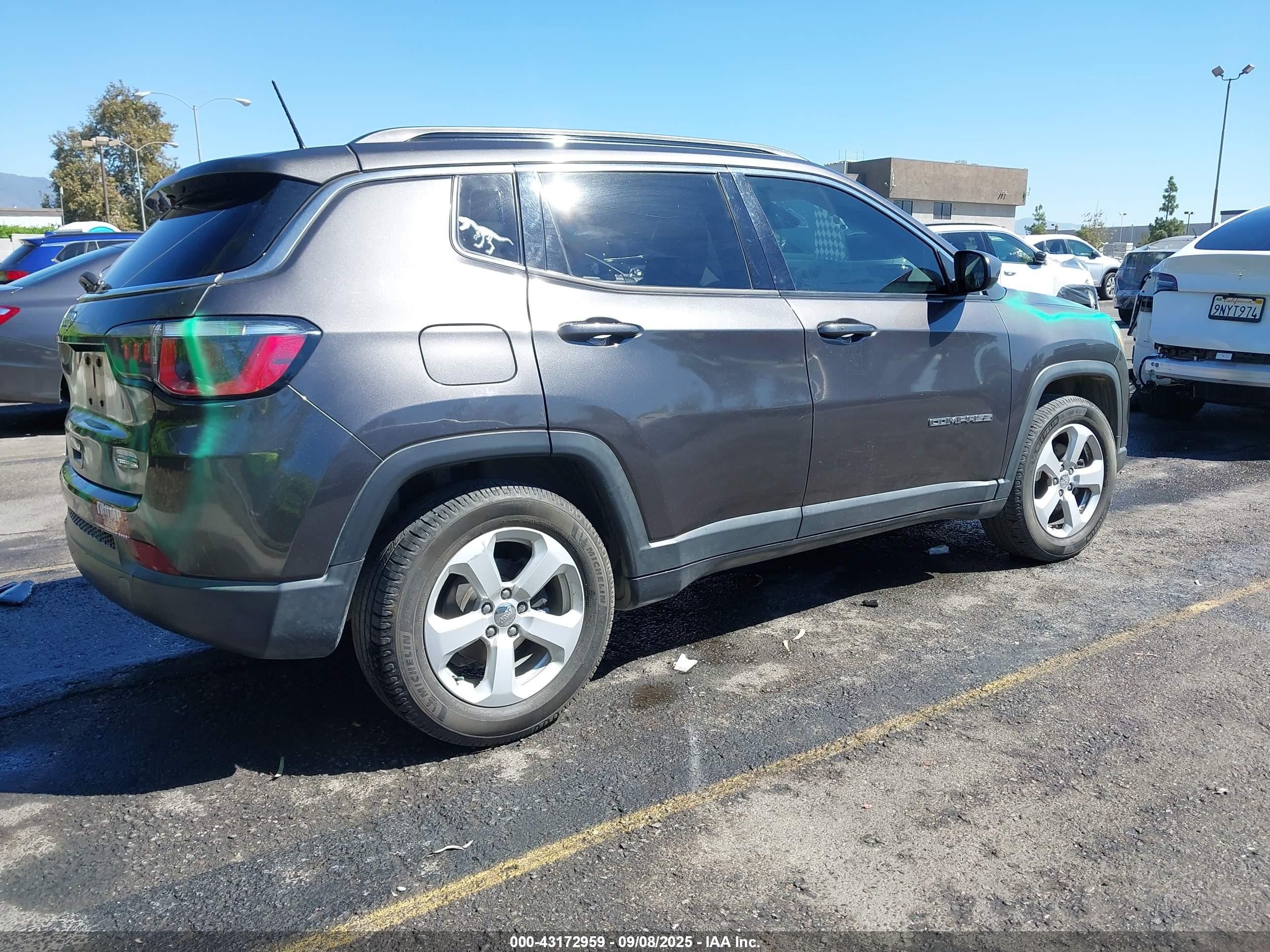 2017 Jeep New Compass Latitude Fwd Black vin: 3C4NJCBB5HT605911