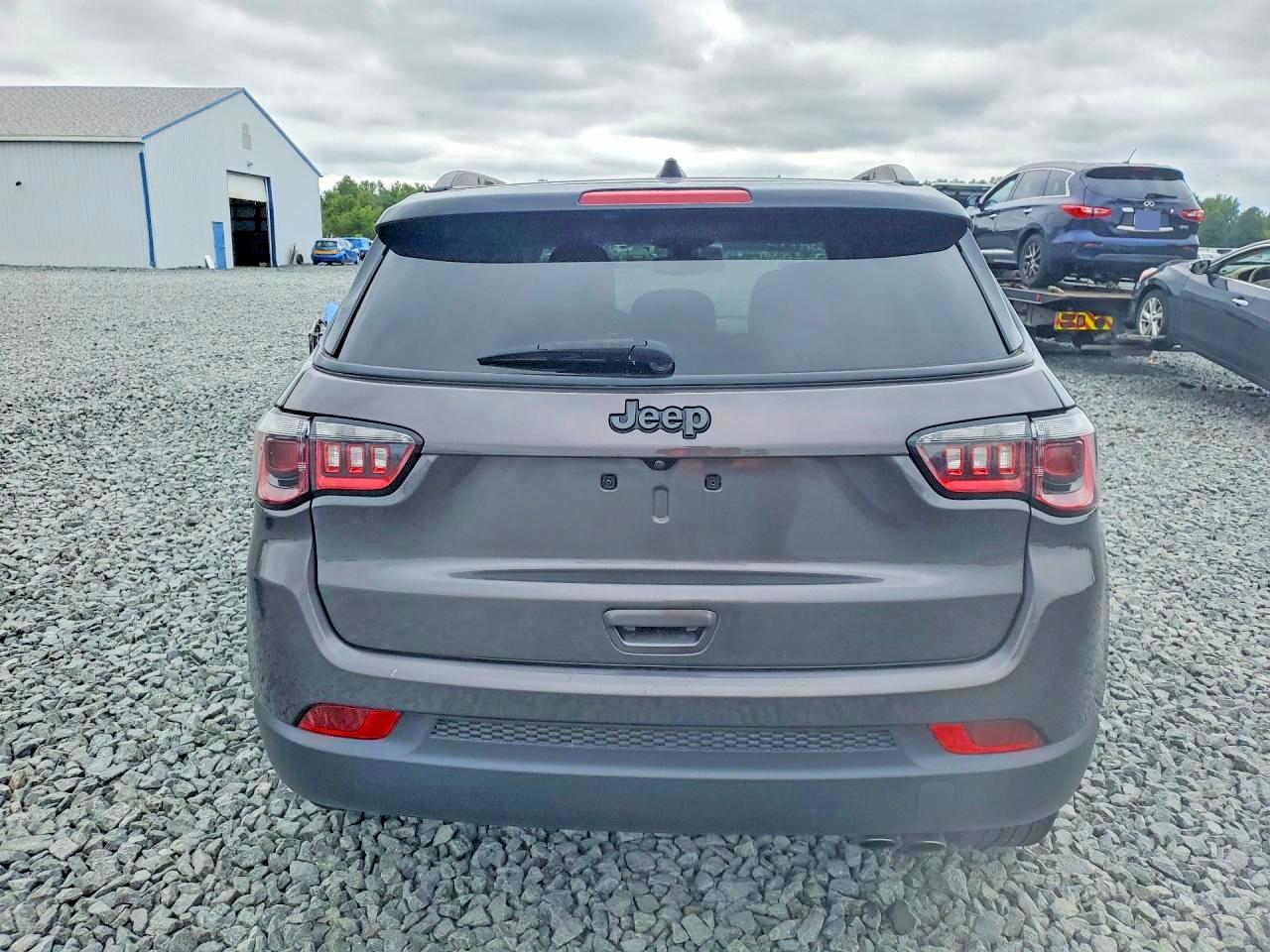 2021 Jeep Compass Latitude Серый vin: 3C4NJCBB5MT604168