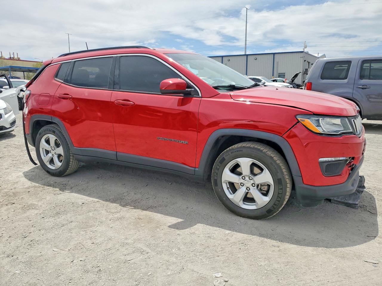 2017 Jeep Compass Latitude Красный vin: 3C4NJCBB8HT668808