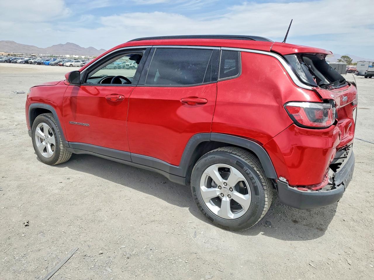 2017 Jeep Compass Latitude Красный vin: 3C4NJCBB8HT668808