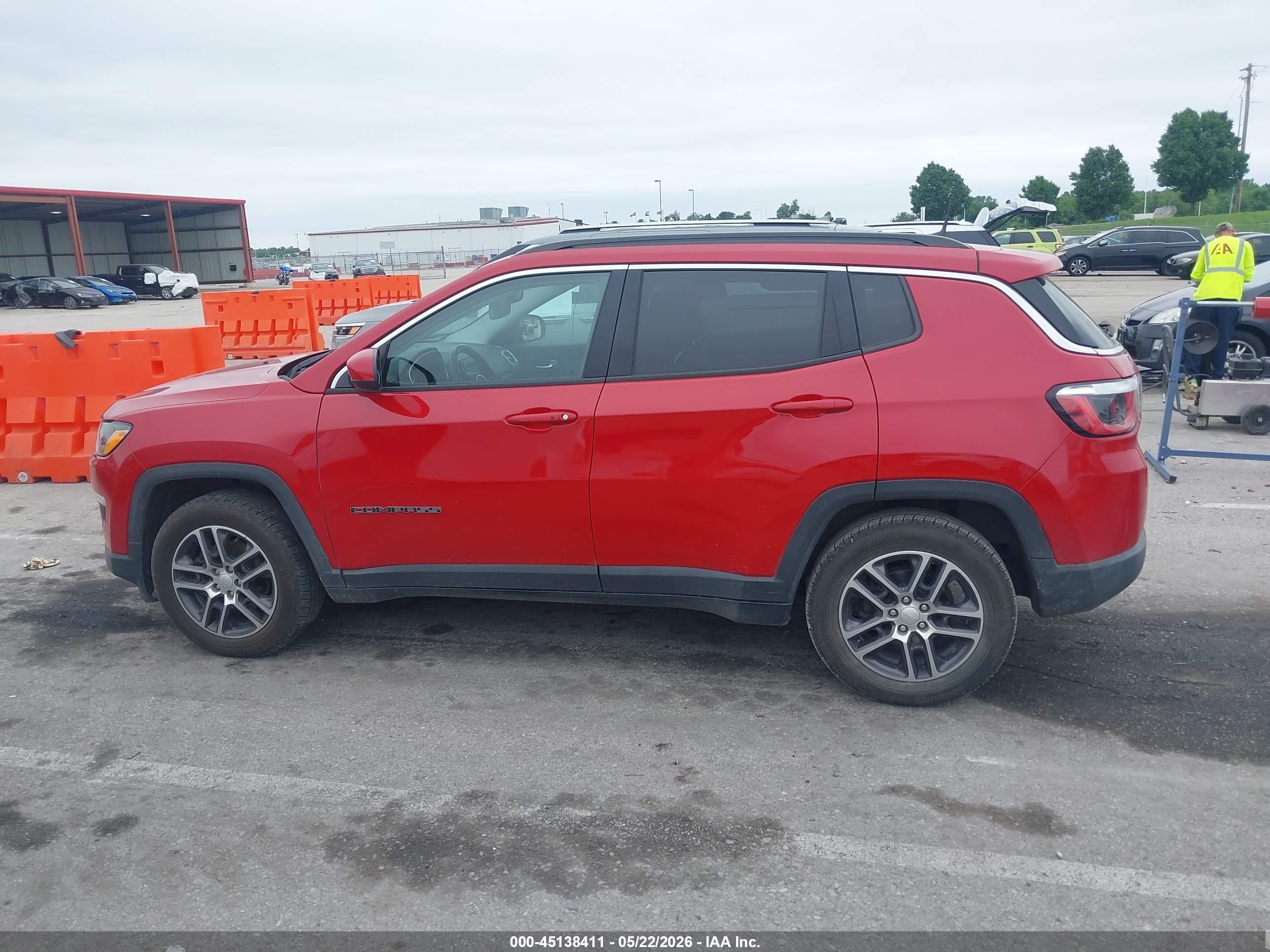 2019 Jeep Compass Latitude Fwd Red vin: 3C4NJCBB8KT706190
