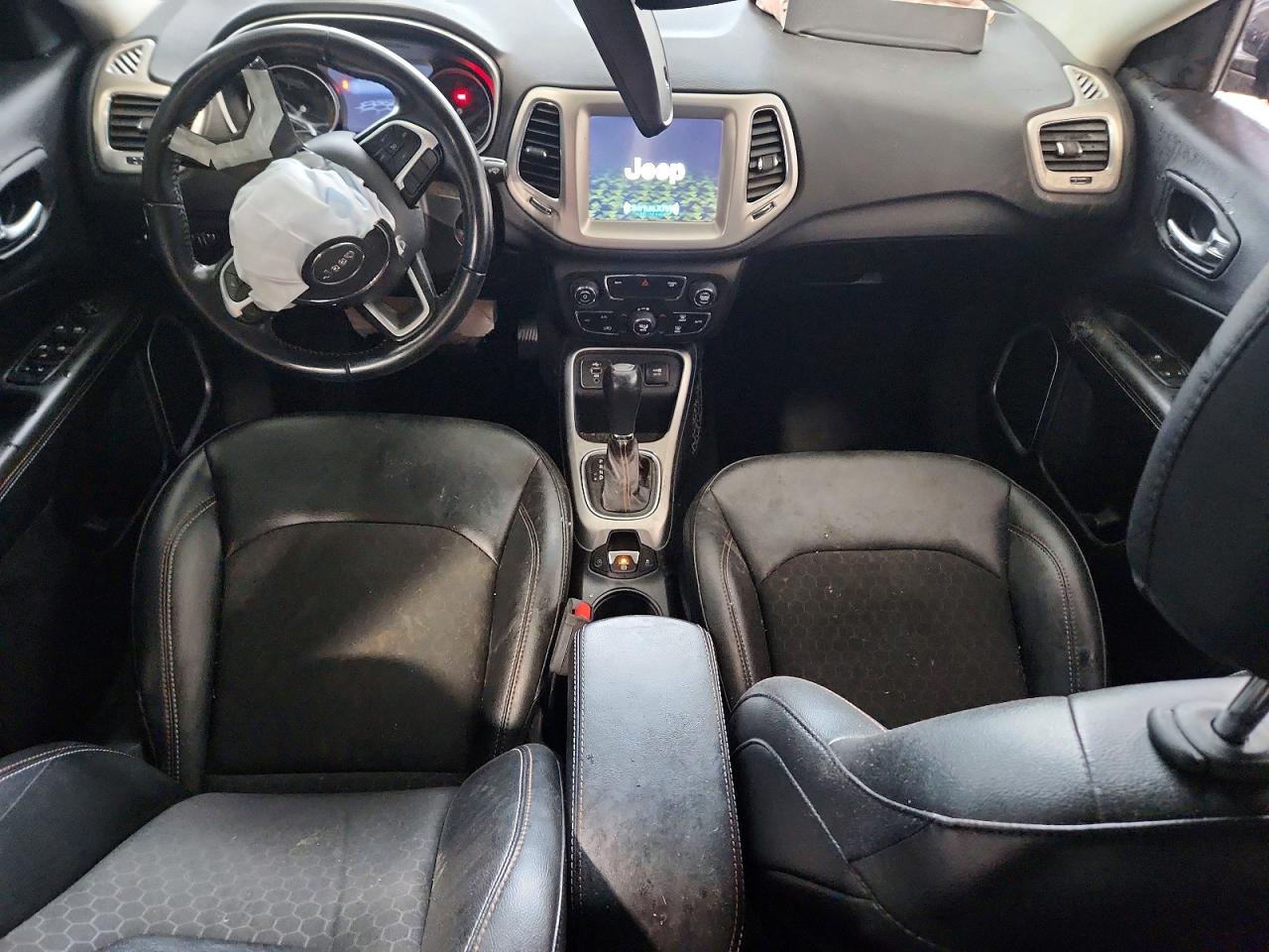 2019 Jeep Compass Latitude Black vin: 3C4NJCBB8KT855604