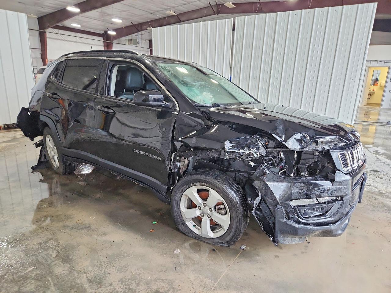 2019 Jeep Compass Latitude Black vin: 3C4NJCBB8KT855604