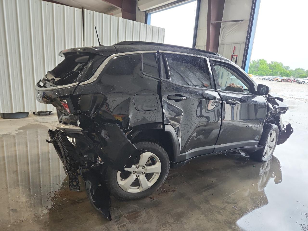 2019 Jeep Compass Latitude Black vin: 3C4NJCBB8KT855604 Damage: Right Qtr Panel, Severe Damage, Replacement Required