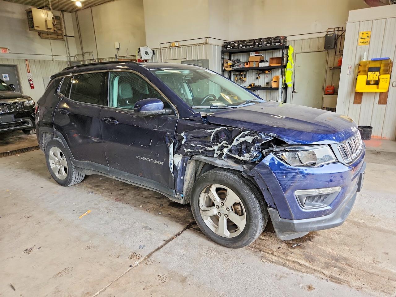 2018 Jeep Compass Latitude Blue vin: 3C4NJCBB9JT425112