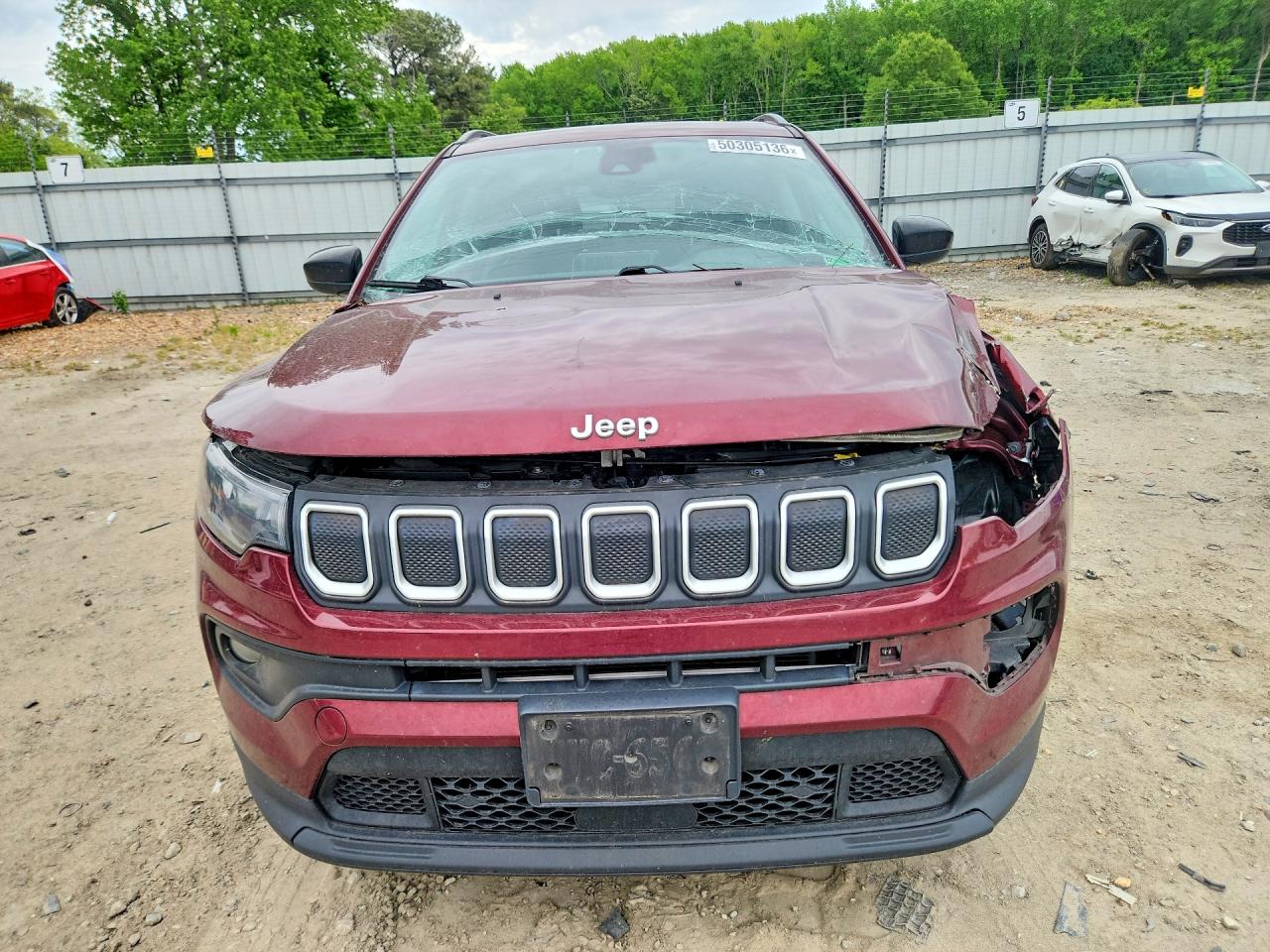 2022 Jeep Compass Latitude Maroon vin: 3C4NJCBB9NT103382