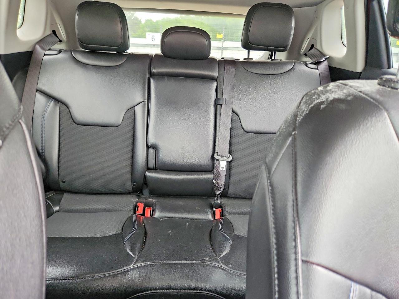 2022 Jeep Compass Latitude Maroon vin: 3C4NJCBB9NT103382