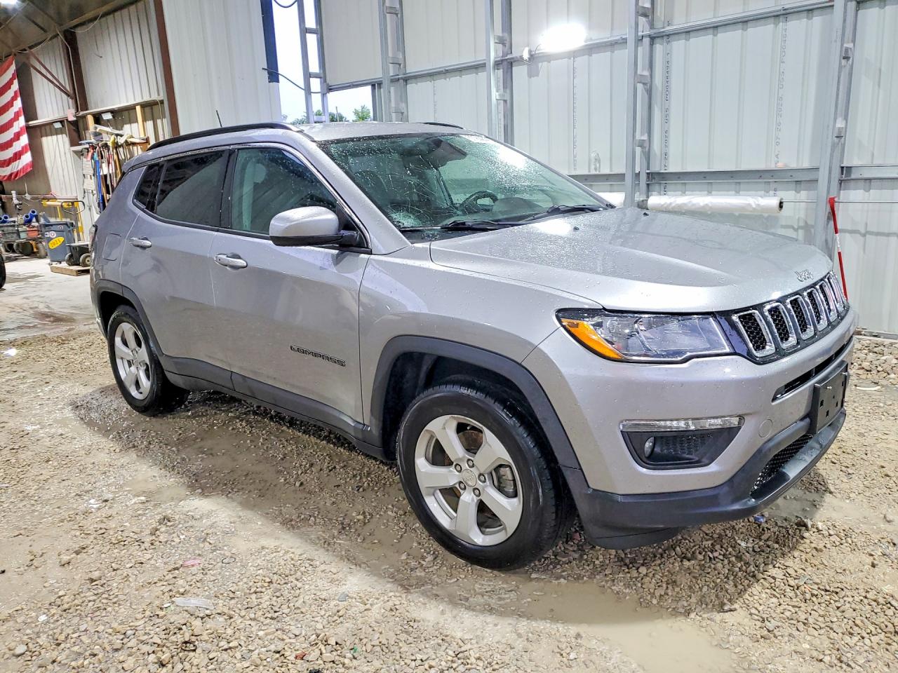 2018 Jeep Compass Latitude Silver vin: 3C4NJCBBXJT344135
