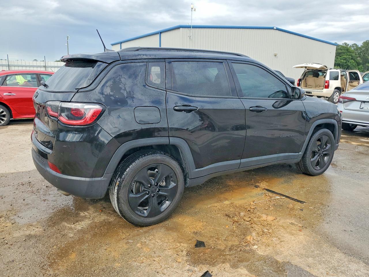 2019 Jeep Compass Latitude Черный vin: 3C4NJCBBXKT663777