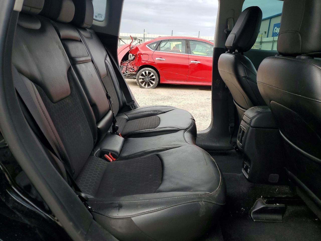 2019 Jeep Compass Latitude Черный vin: 3C4NJCBBXKT663777
