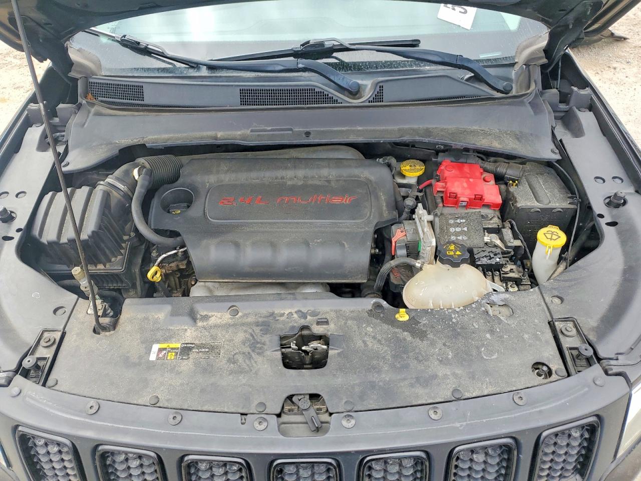 2019 Jeep Compass Latitude Черный vin: 3C4NJCBBXKT663777