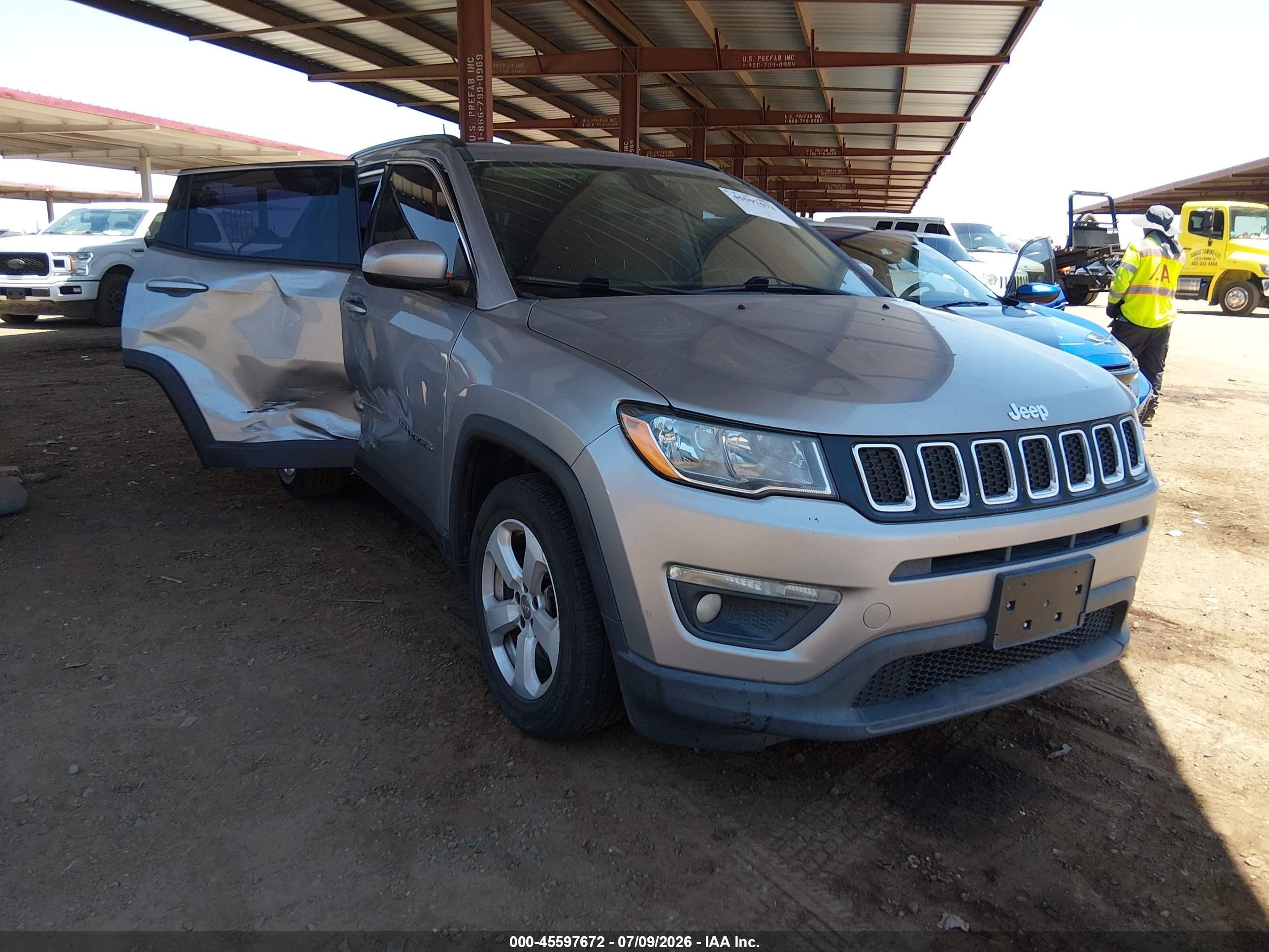 2019 Jeep Compass Latitude Fwd Серебряный vin: 3C4NJCBBXKT788813