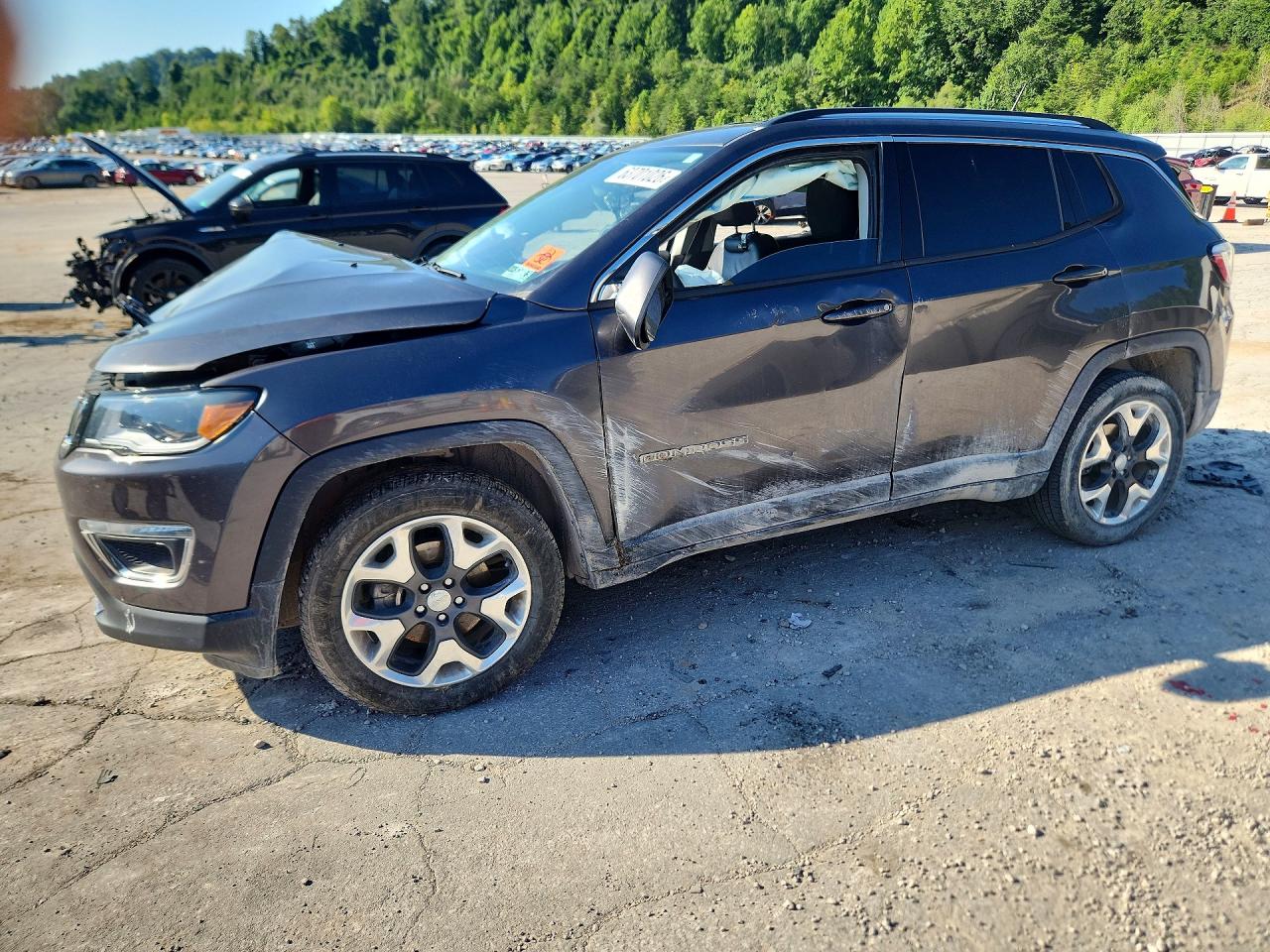 2018 Jeep Compass Limited Charcoal vin: 3C4NJCCB0JT358642