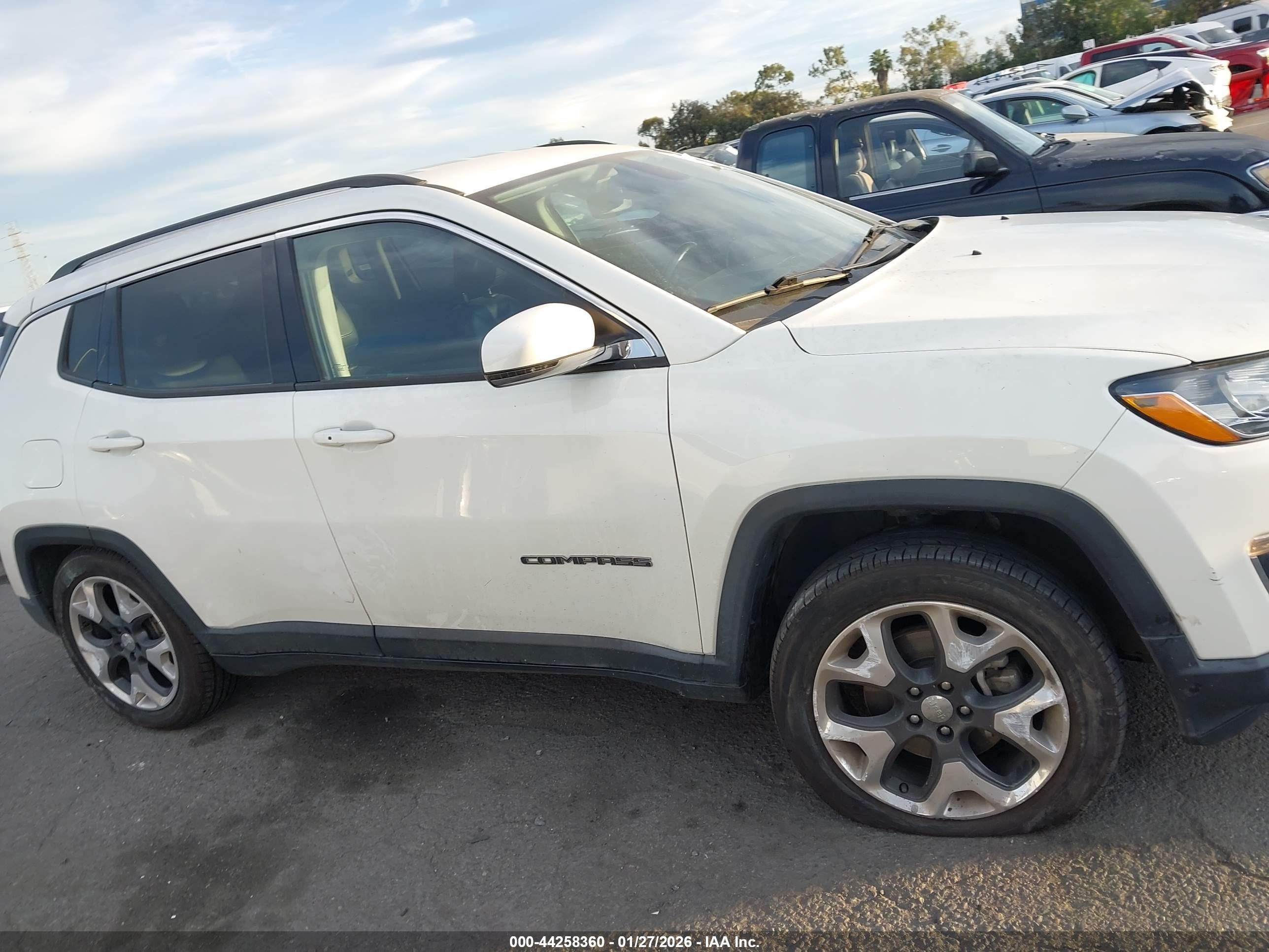 2019 Jeep Compass Limited Fwd White vin: 3C4NJCCB0KT663141