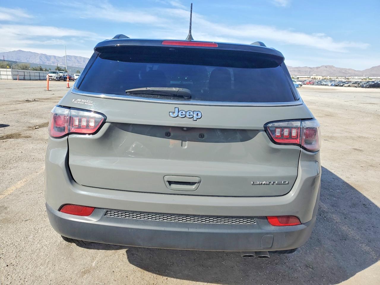2019 Jeep Compass Limited Gray vin: 3C4NJCCB2KT725879