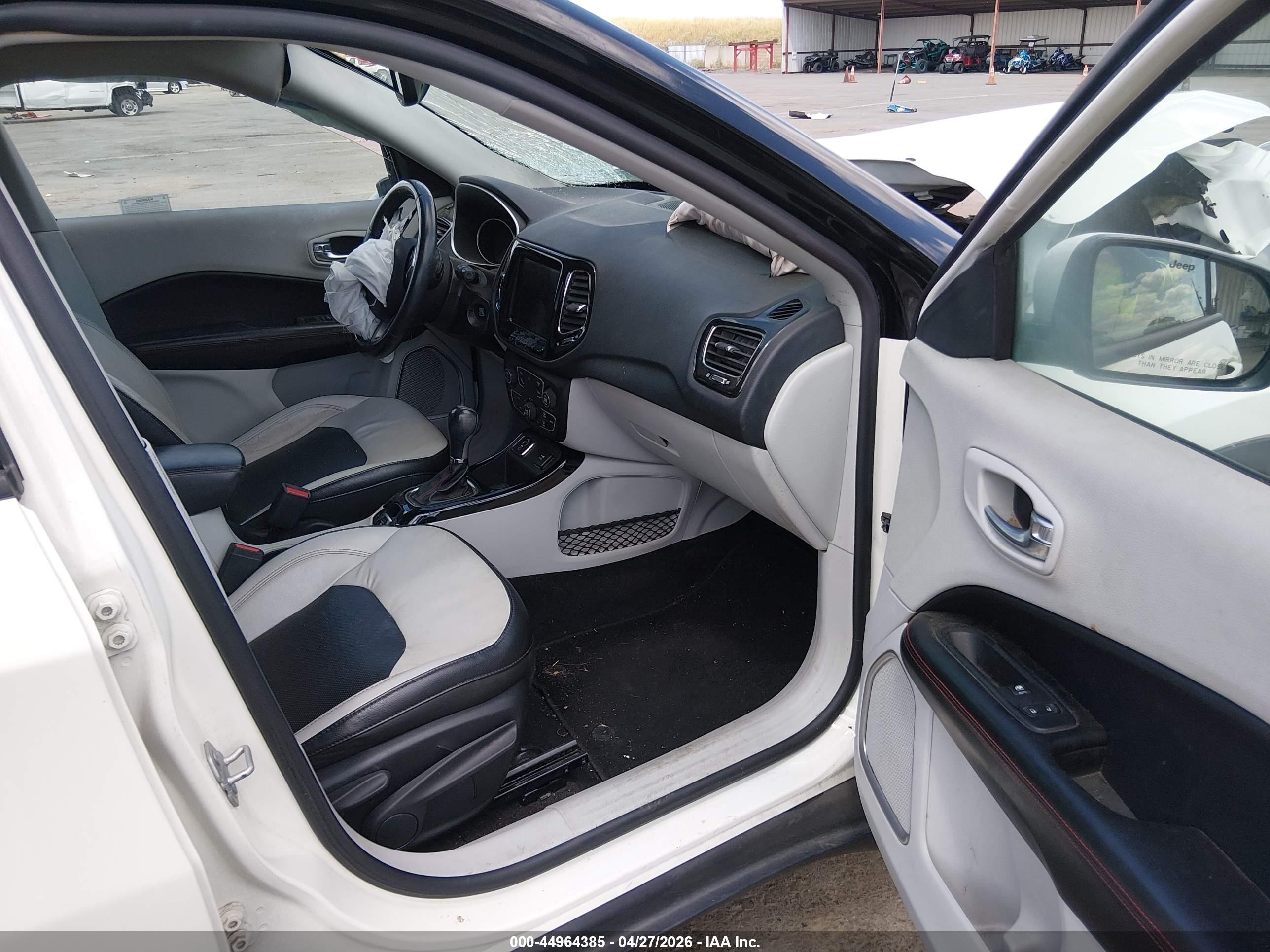 2018 Jeep Compass Limited Fwd White vin: 3C4NJCCB4JT405767