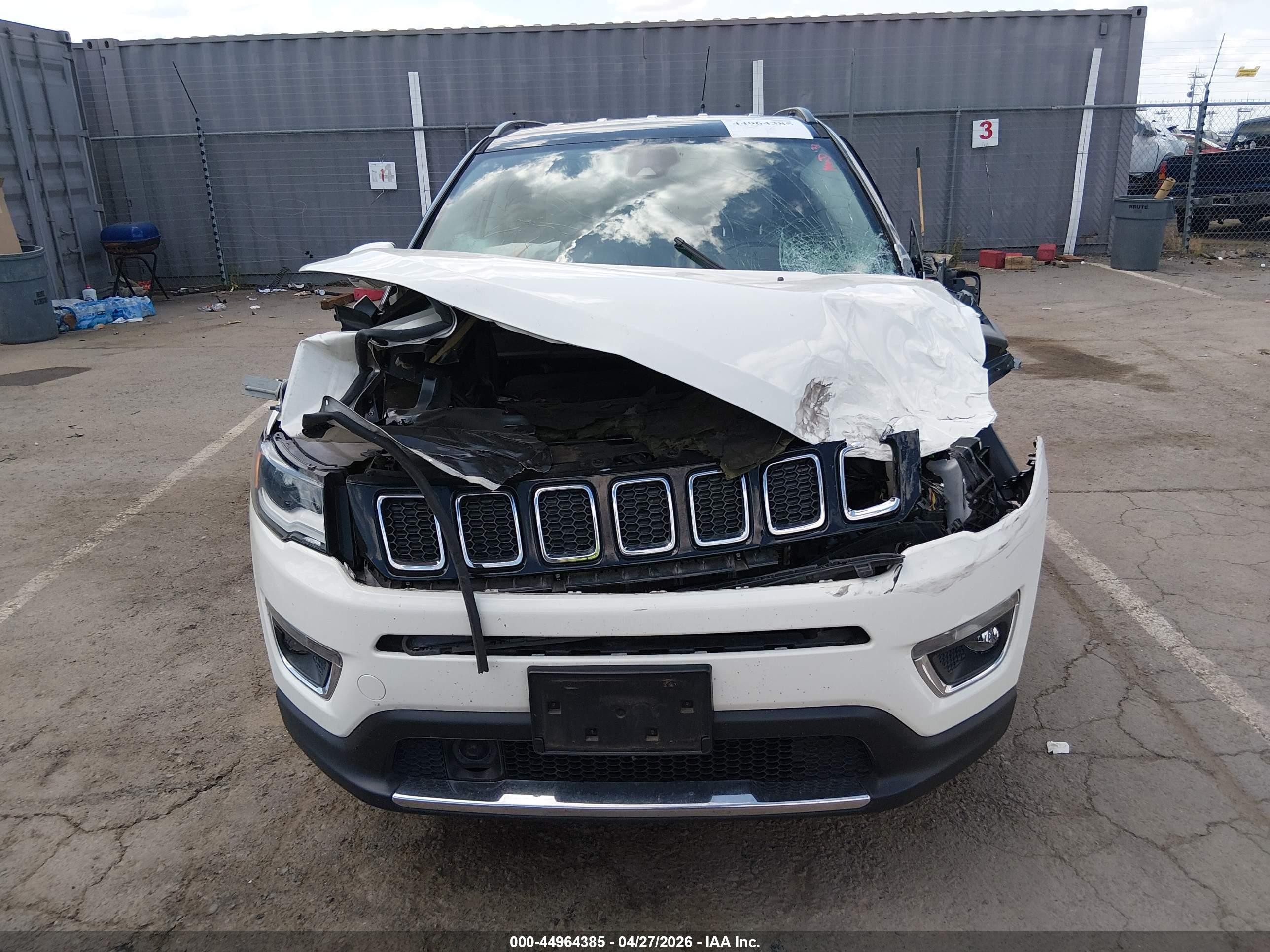 2018 Jeep Compass Limited Fwd White vin: 3C4NJCCB4JT405767