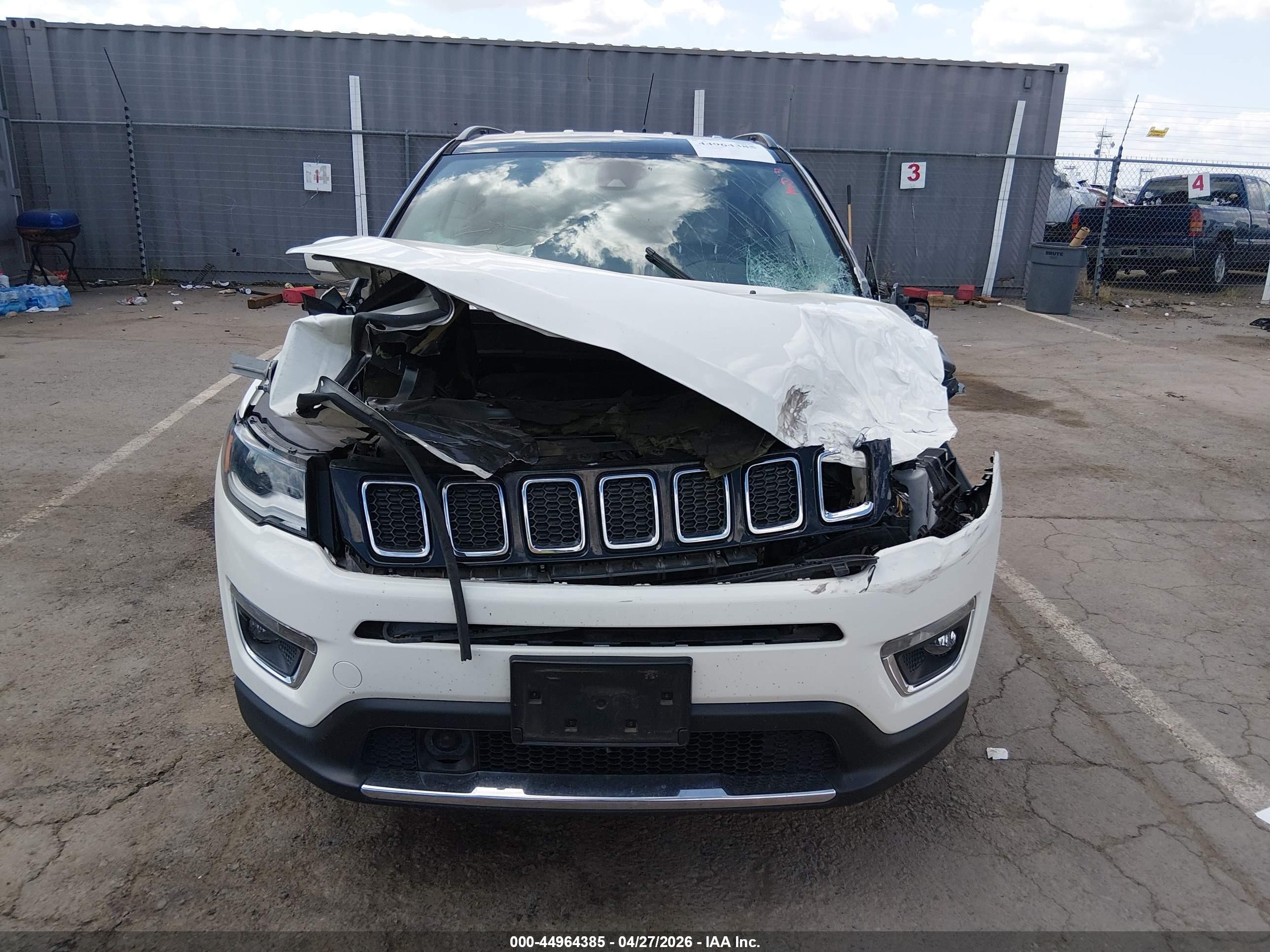 2018 Jeep Compass Limited Fwd White vin: 3C4NJCCB4JT405767