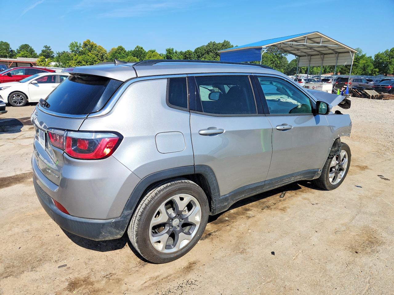 2019 Jeep Compass Limited Silver vin: 3C4NJCCB4KT676099